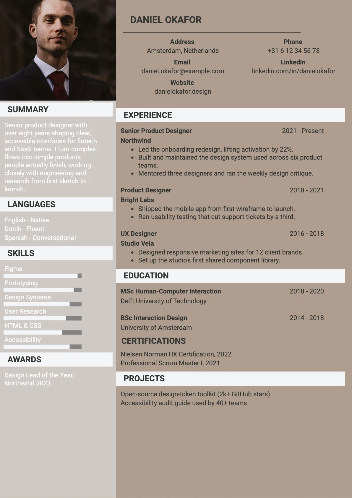 Rome Premium CV template